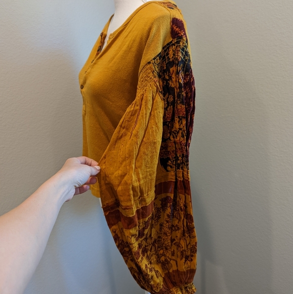 Free People Shirt Womens Mustard Suede Suntan Puff Sleeve Light Magic Henley XS - Picture 4 of 8